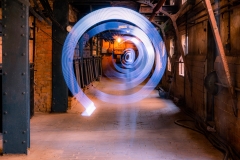Experimentell Lichtmalerei in einem Lost Place (Foto: Andy Ilmberger)