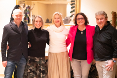 FCW-Vorstandschaft mit der Gastgeberin Alexandra Steiner in der Mitte - FCW Weihnachtsfeier 2023 © Chris Weber