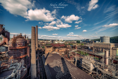 Völklinger Hütte: Blick von den Hochöfen auf das Hüttengelände und die Stadt , (c) Sandra Ilmberger