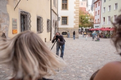 Hinter den Kulissen: Gruppenfoto am Rathaus (Foto: Klaus Rühling)