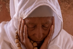 Im Gebet (Foto: Peter Schreyer)