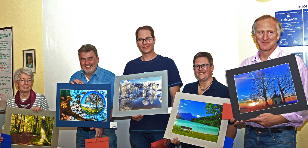 Die Sieger-Fotografen von links nach rechts: Ute Sauer, Andy Ilmberger, Niklas Neubauer, Tanja Schulte und Hubert Blockinger - (c) Manfred Wegner